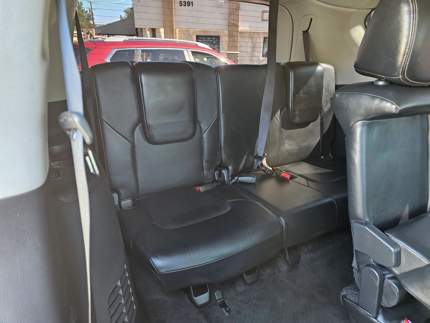 2020 Nissan Armada SL photo 25