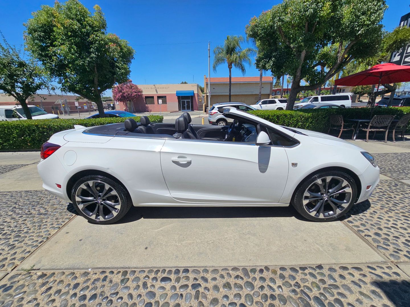 2016 Buick Cascada Premium photo 4