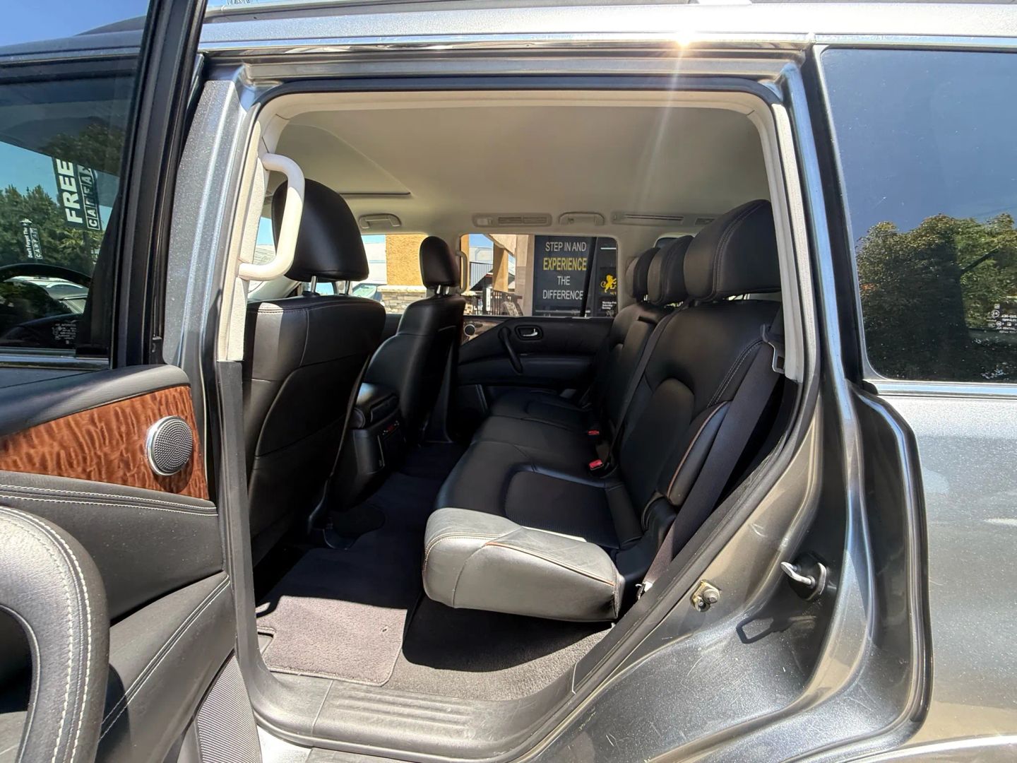 2018 Nissan Armada SL photo 14