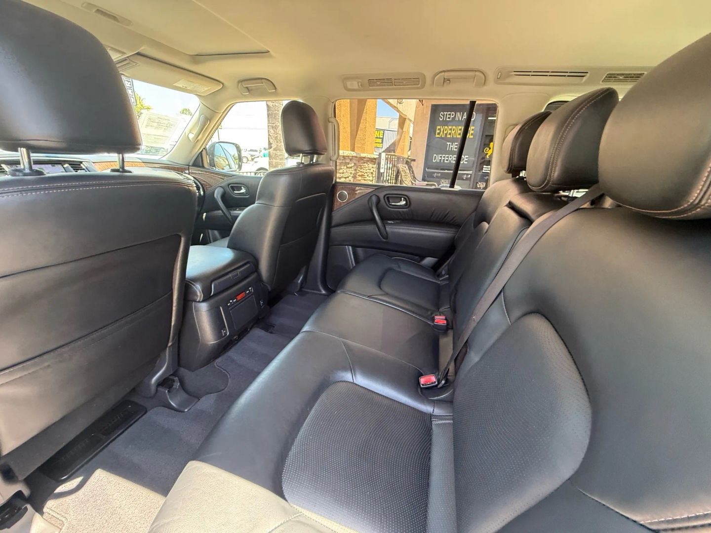 2018 Nissan Armada SL photo 16