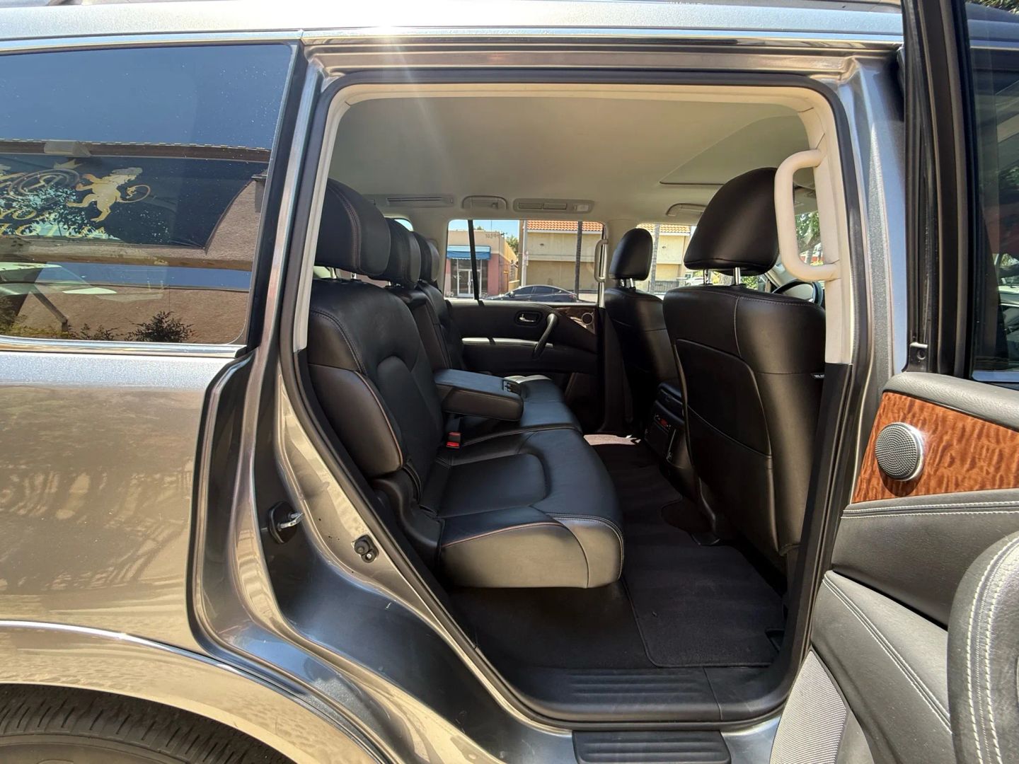 2018 Nissan Armada SL photo 18