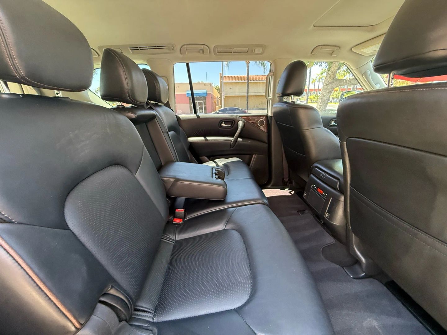 2018 Nissan Armada SL photo 19