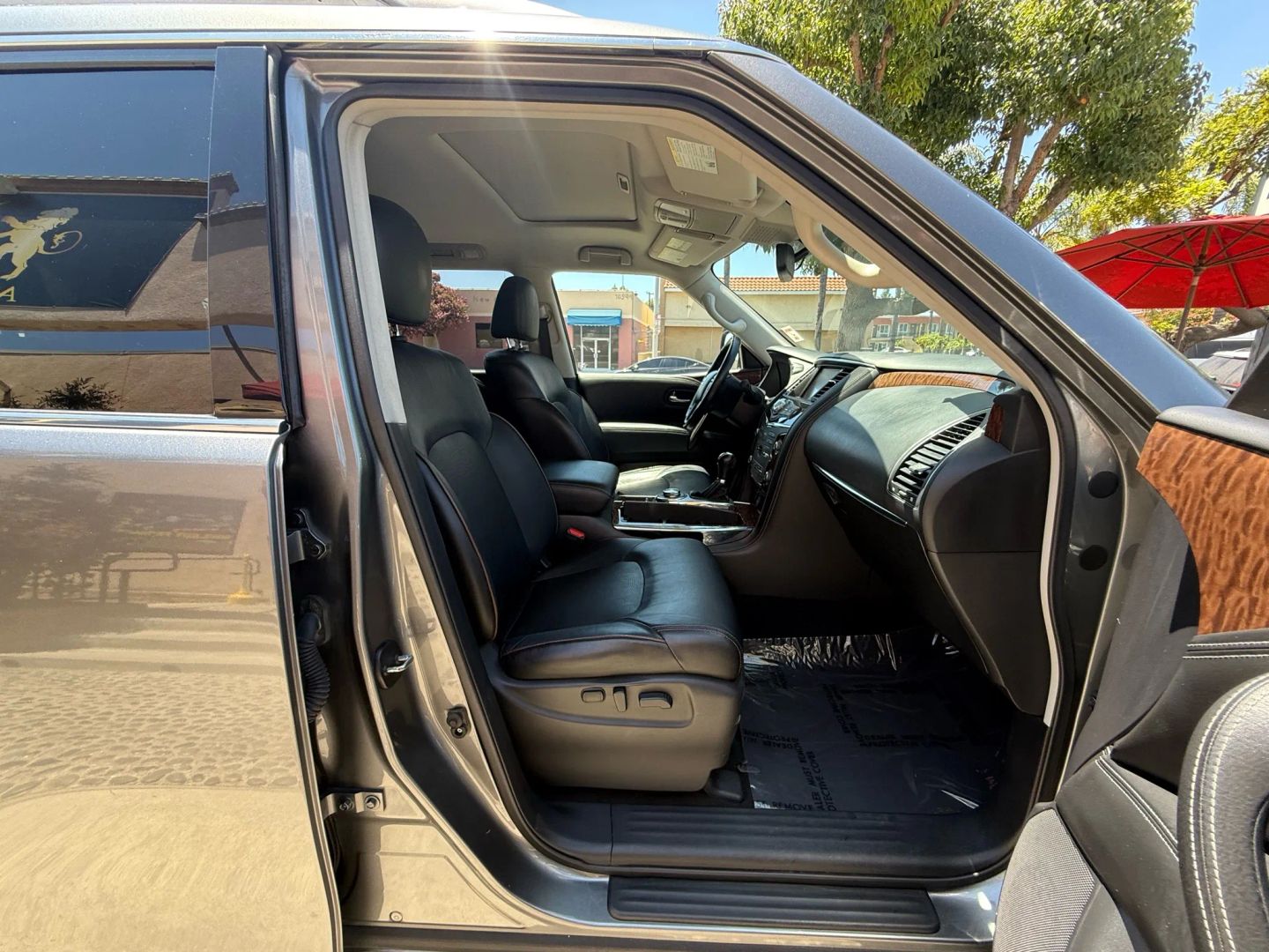 2018 Nissan Armada SL photo 22