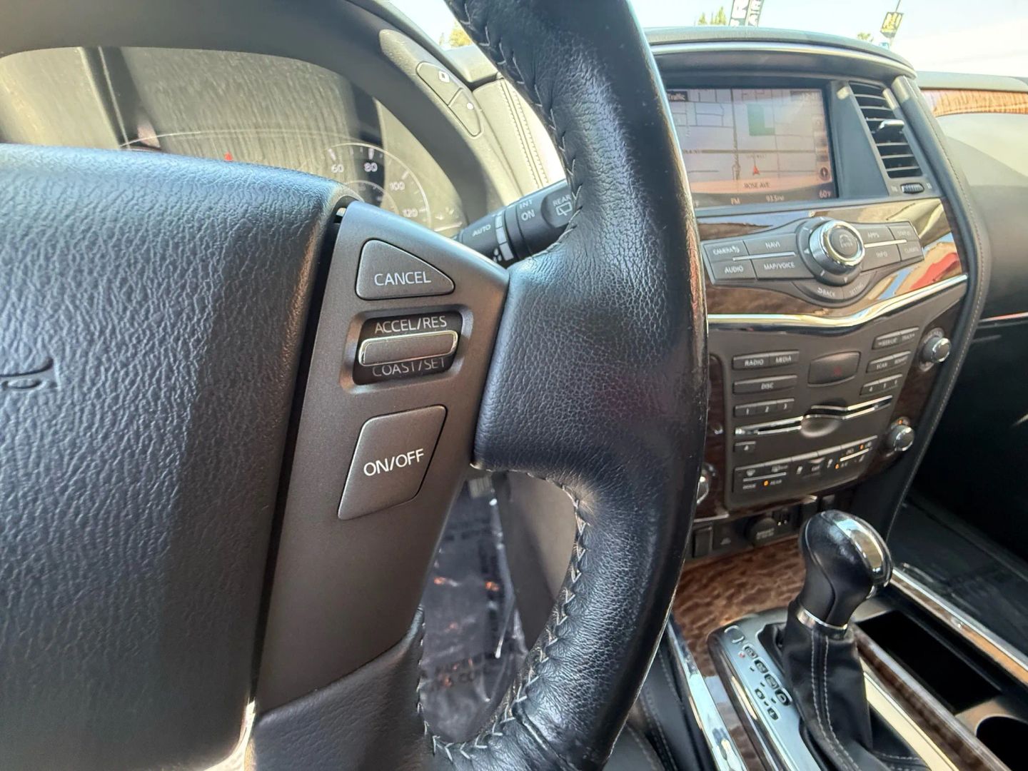 2018 Nissan Armada SL photo 31