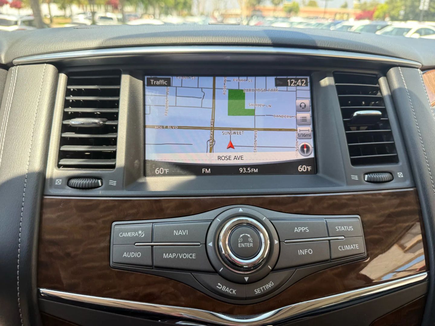 2018 Nissan Armada SL photo 35