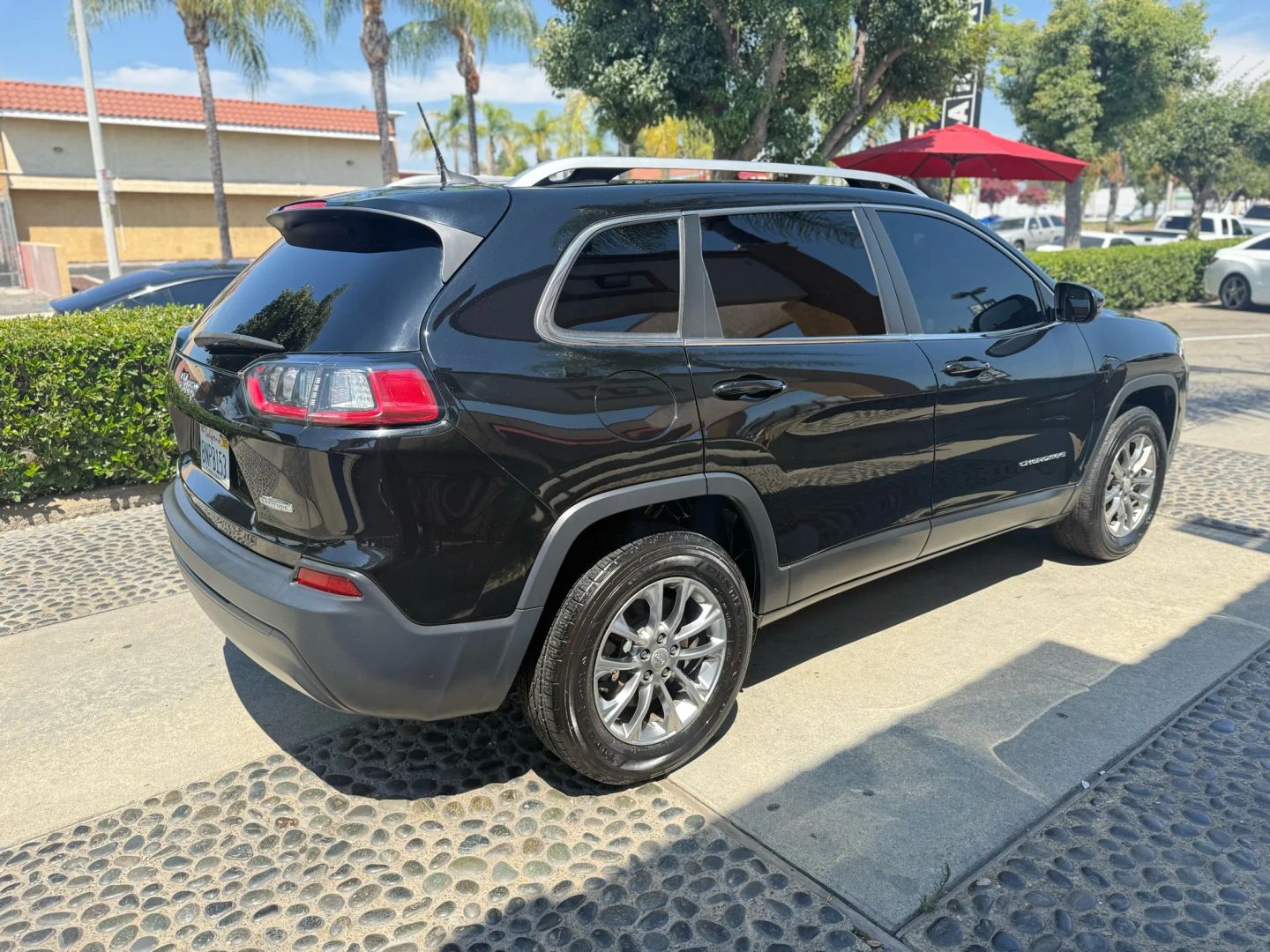 2019 Jeep Cherokee Latitude photo 3