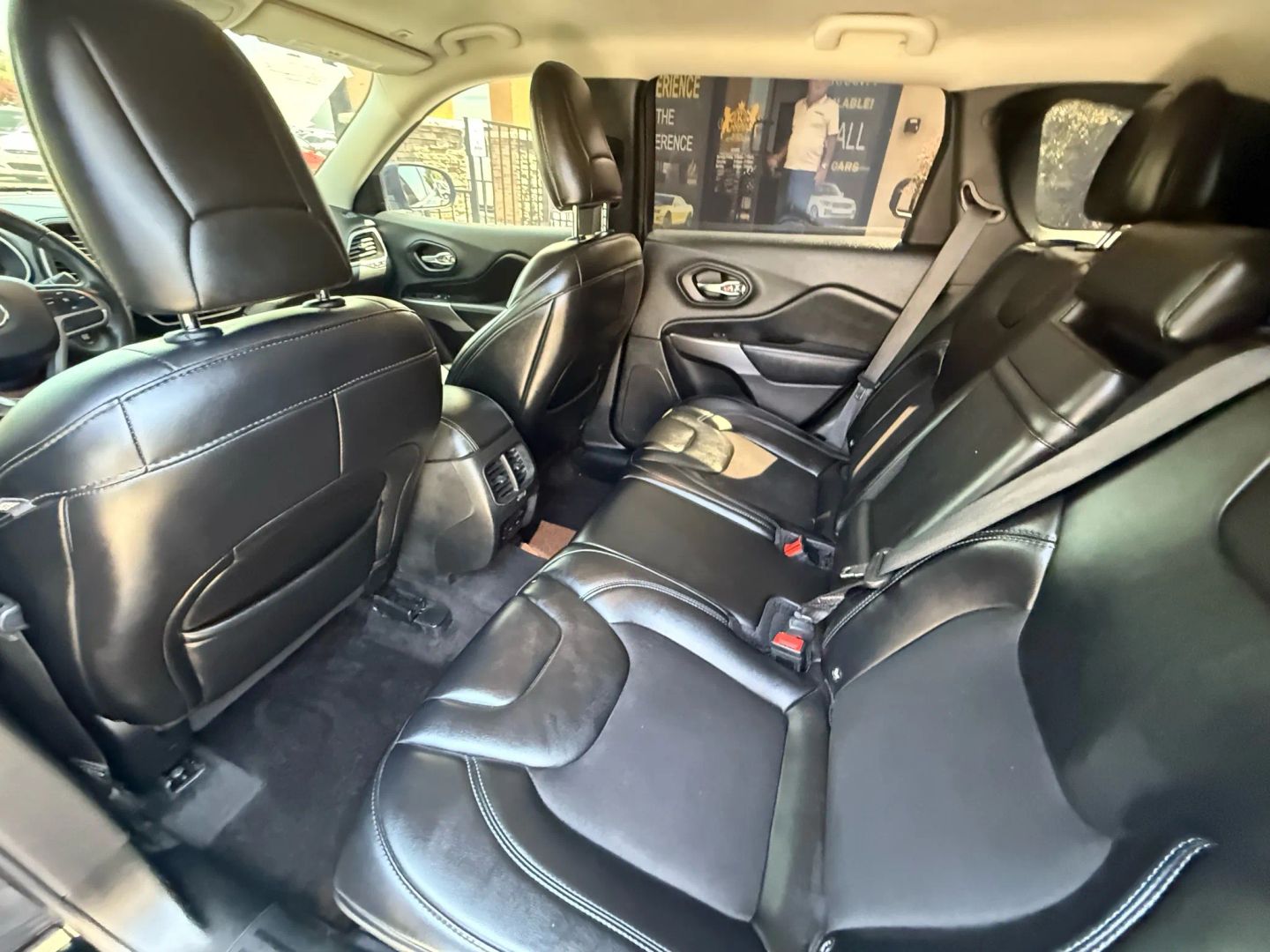 2019 Jeep Cherokee Latitude photo 13