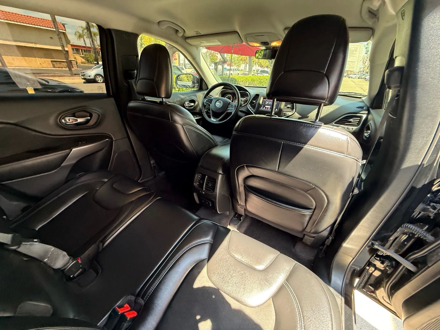 2019 Jeep Cherokee Latitude photo 16