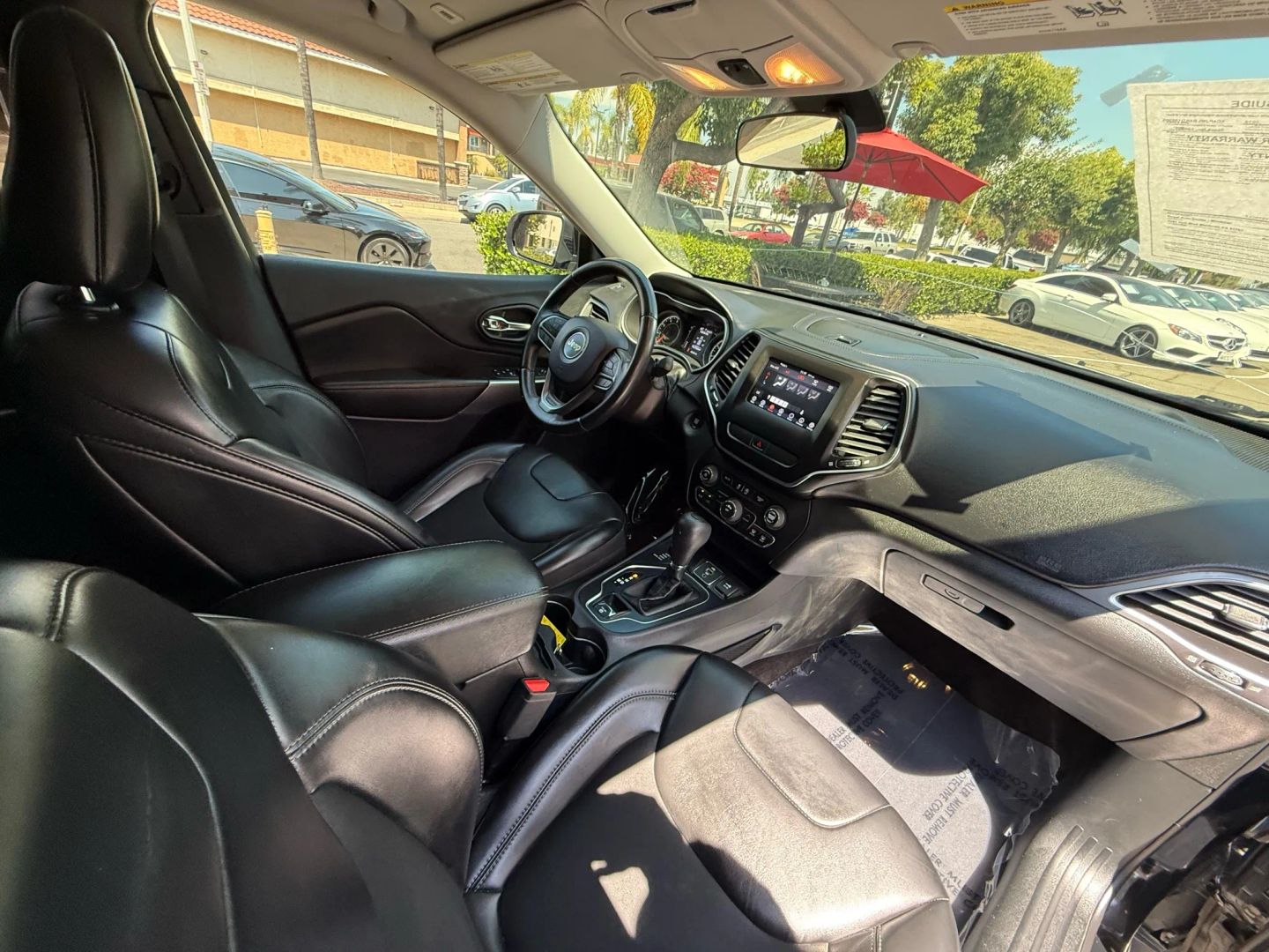 2019 Jeep Cherokee Latitude photo 19