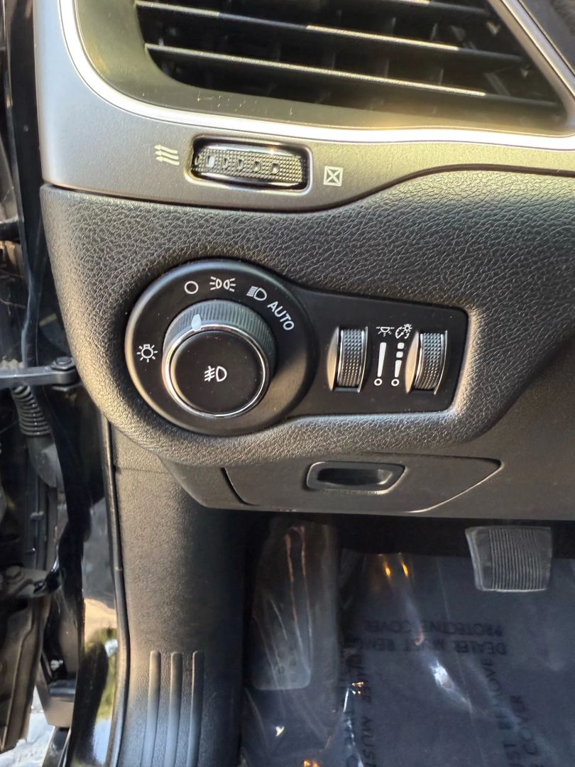 2019 Jeep Cherokee Latitude photo 23