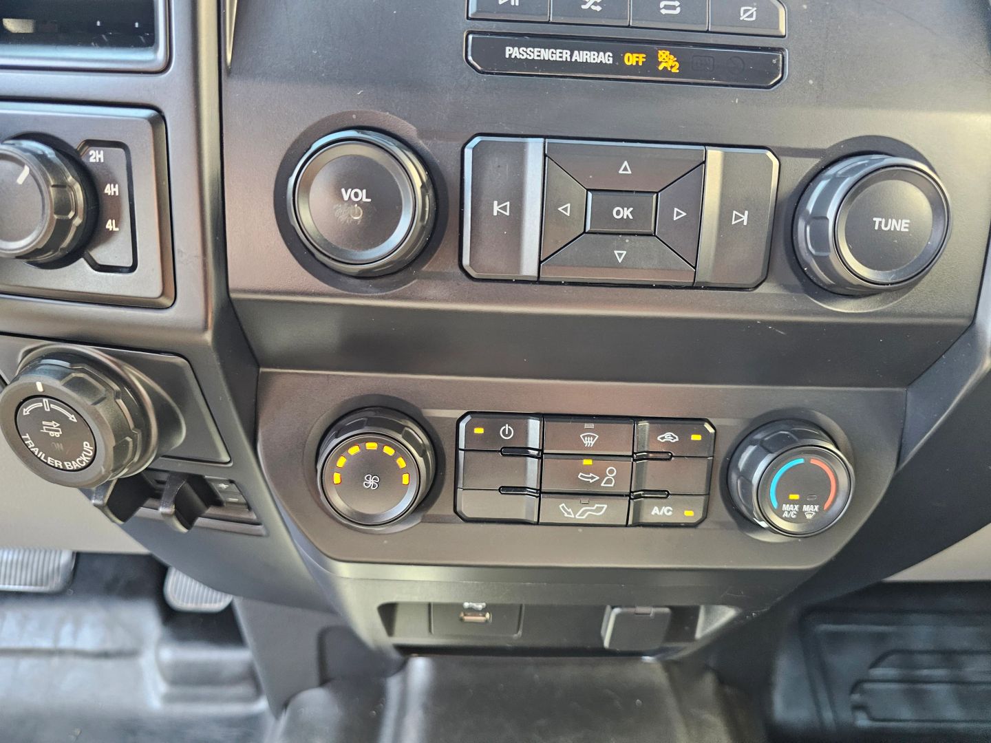 2020 Ford F-150 XL photo 11