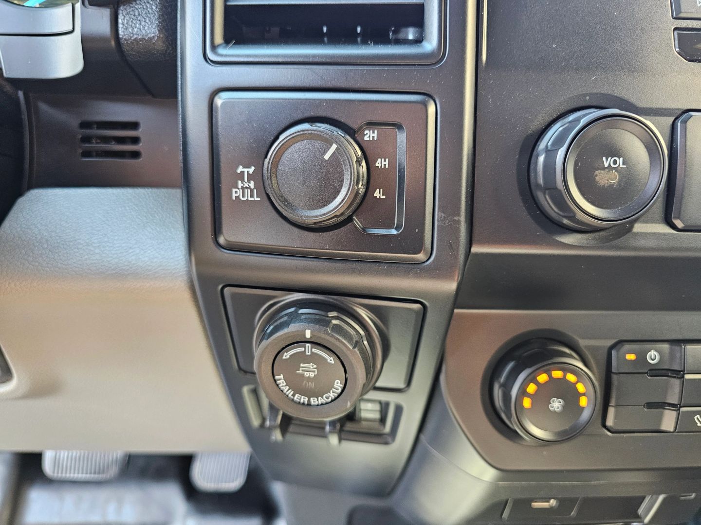 2020 Ford F-150 XL photo 12