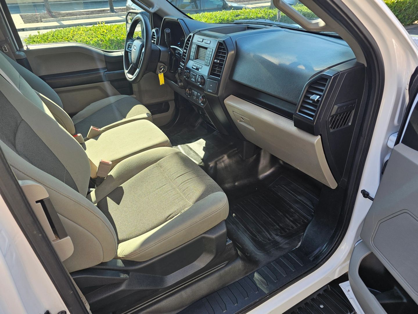 2020 Ford F-150 XL photo 16