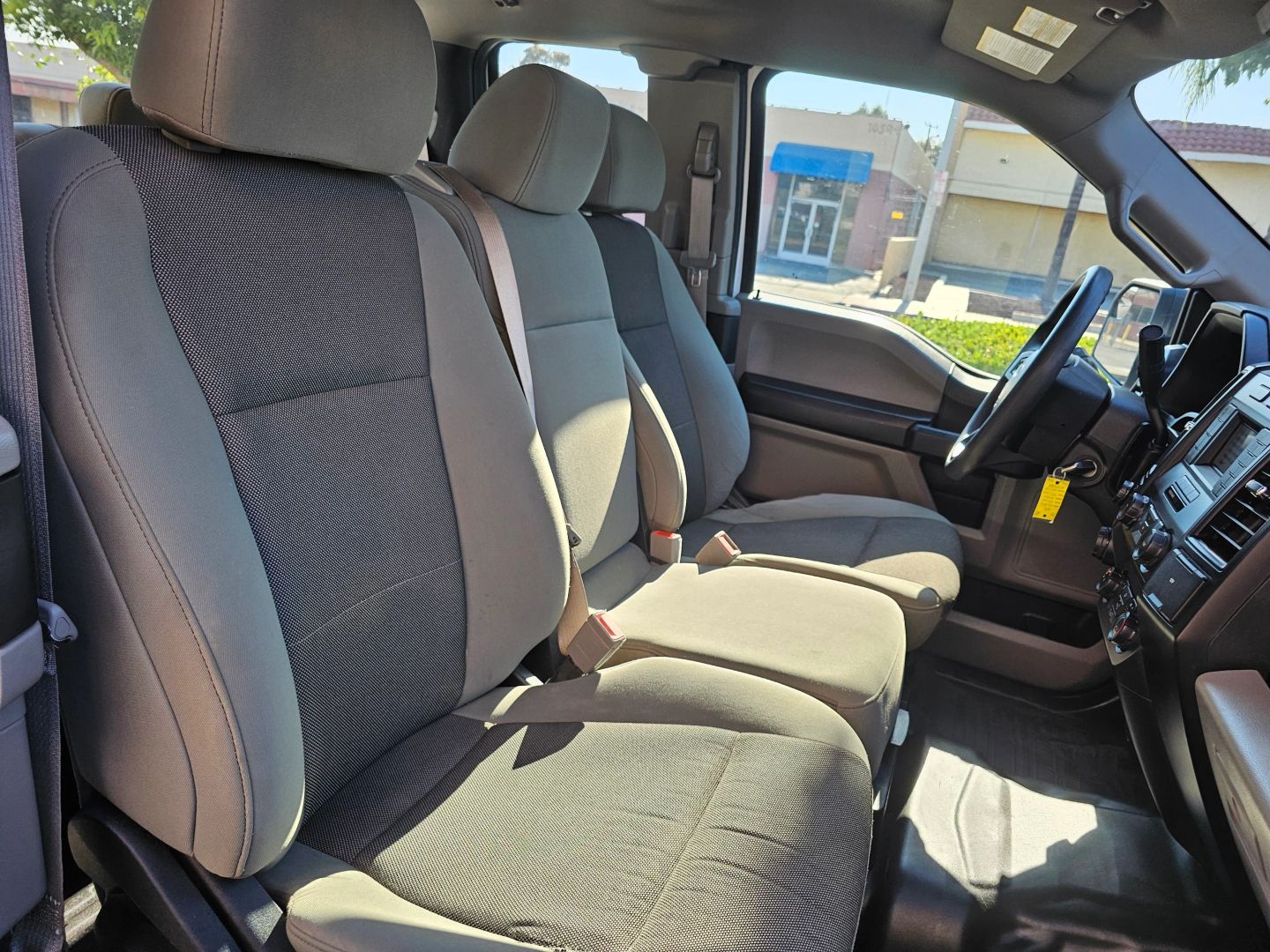 2020 Ford F-150 XL photo 17