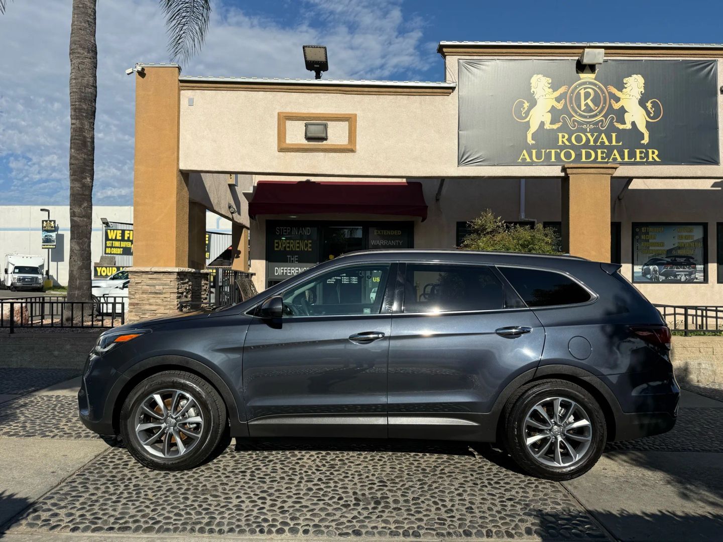 2017 Hyundai Santa Fe SE photo 8