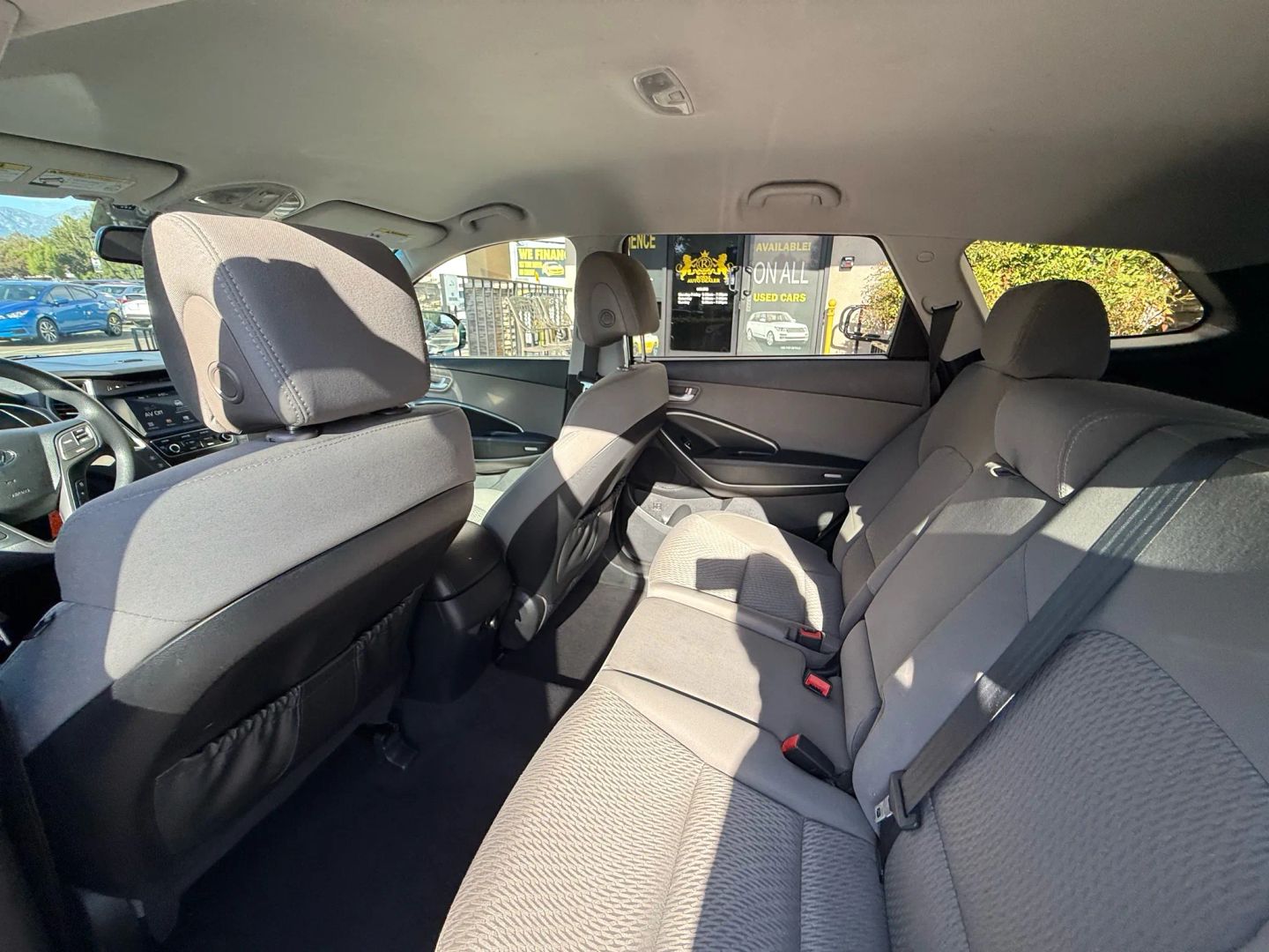 2017 Hyundai Santa Fe SE photo 16
