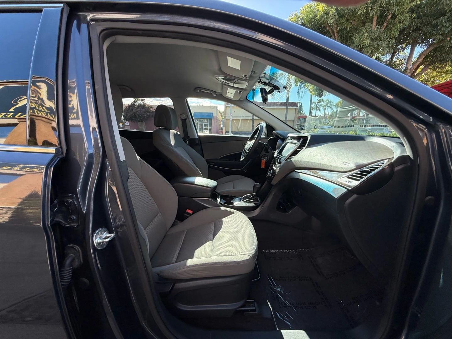2017 Hyundai Santa Fe SE photo 20
