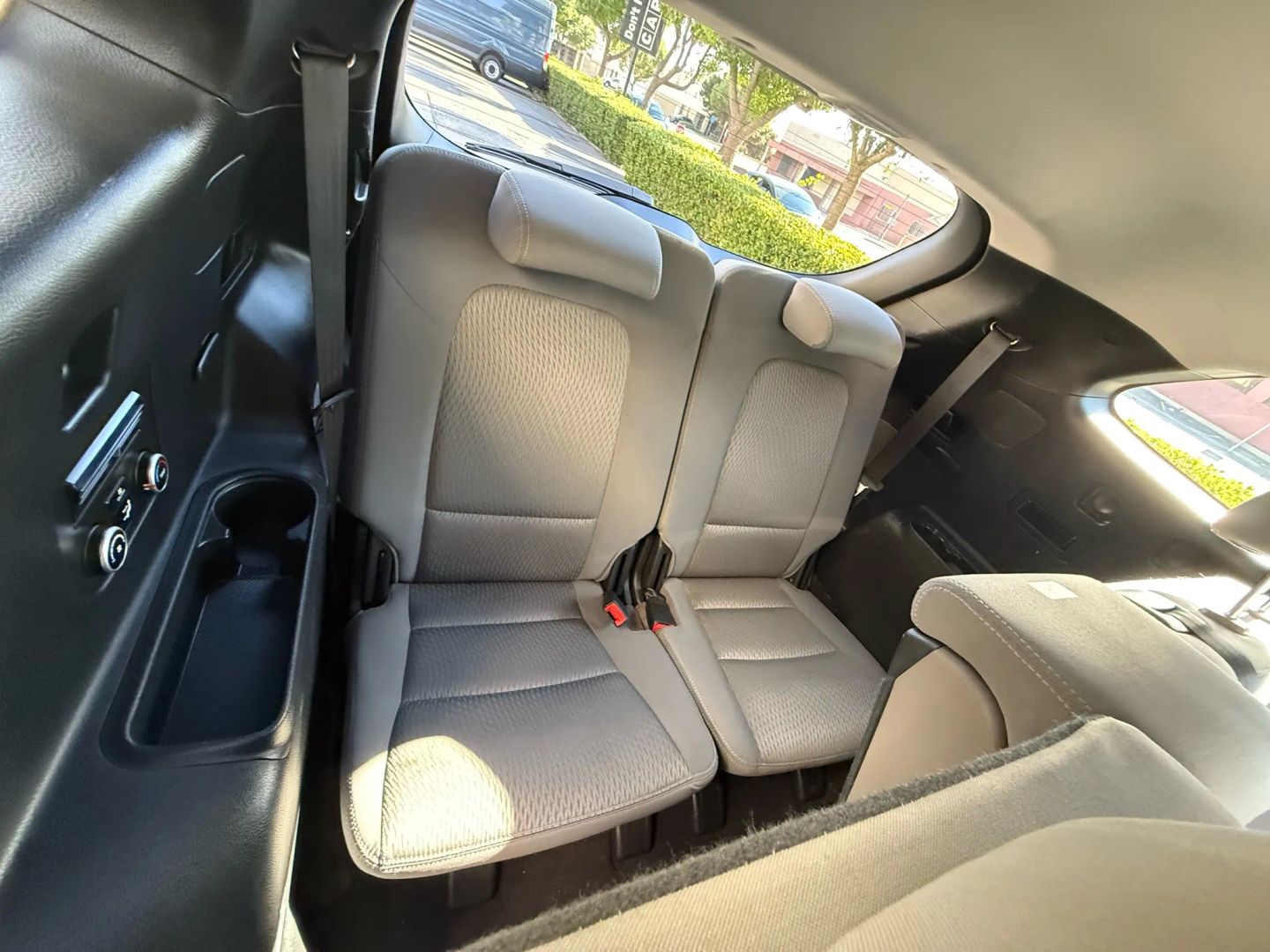2017 Hyundai Santa Fe SE photo 24