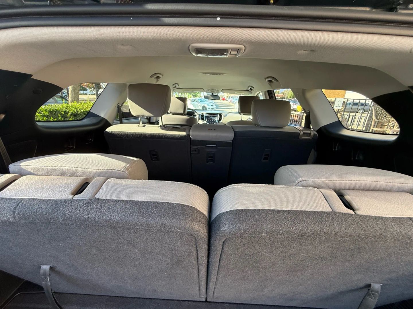 2017 Hyundai Santa Fe SE photo 25