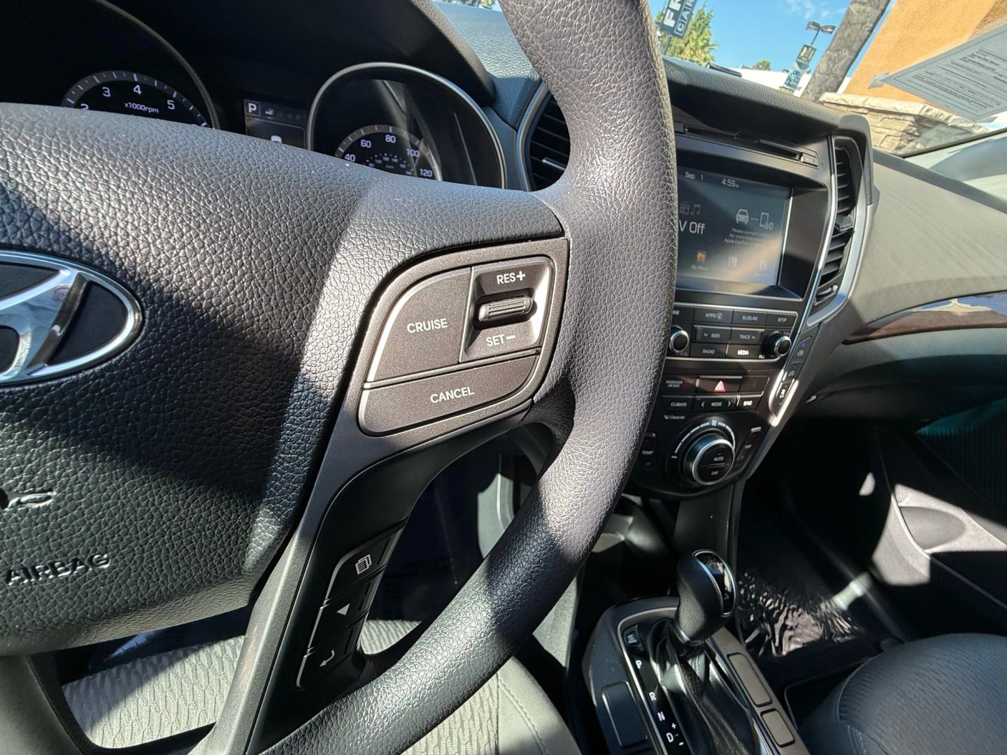 2017 Hyundai Santa Fe SE photo 28