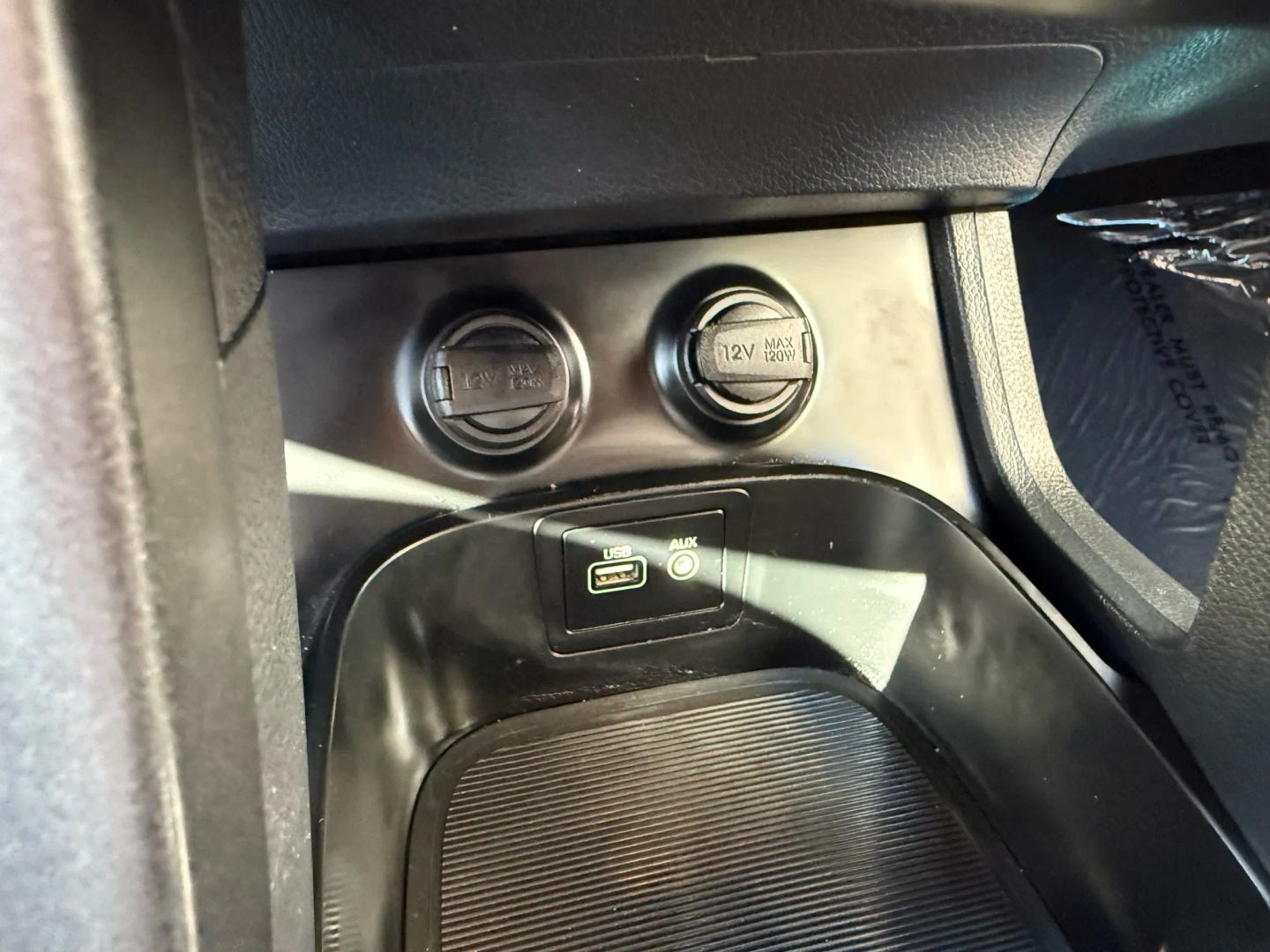 2017 Hyundai Santa Fe SE photo 31
