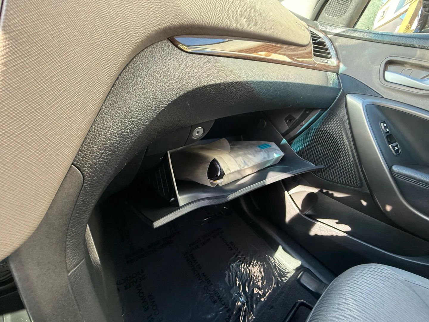 2017 Hyundai Santa Fe SE photo 34