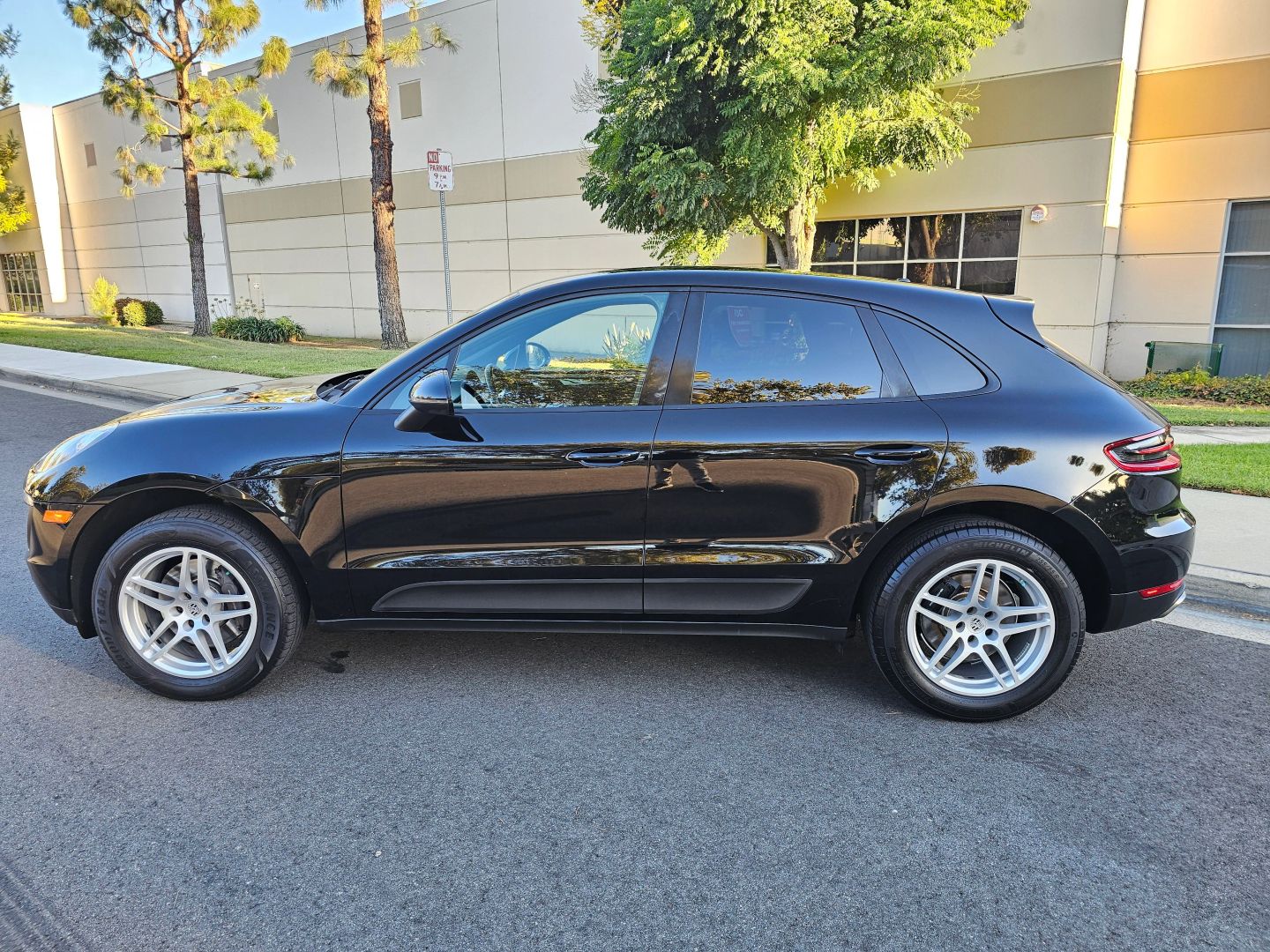 2018 Porsche Macan photo 8