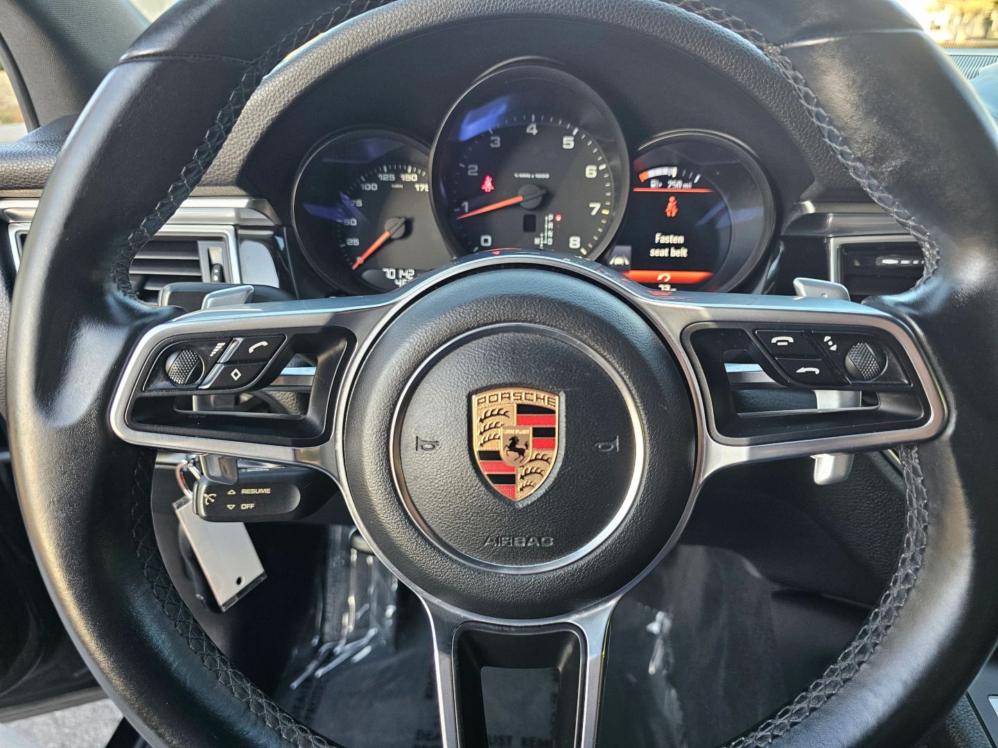 2018 Porsche Macan photo 12