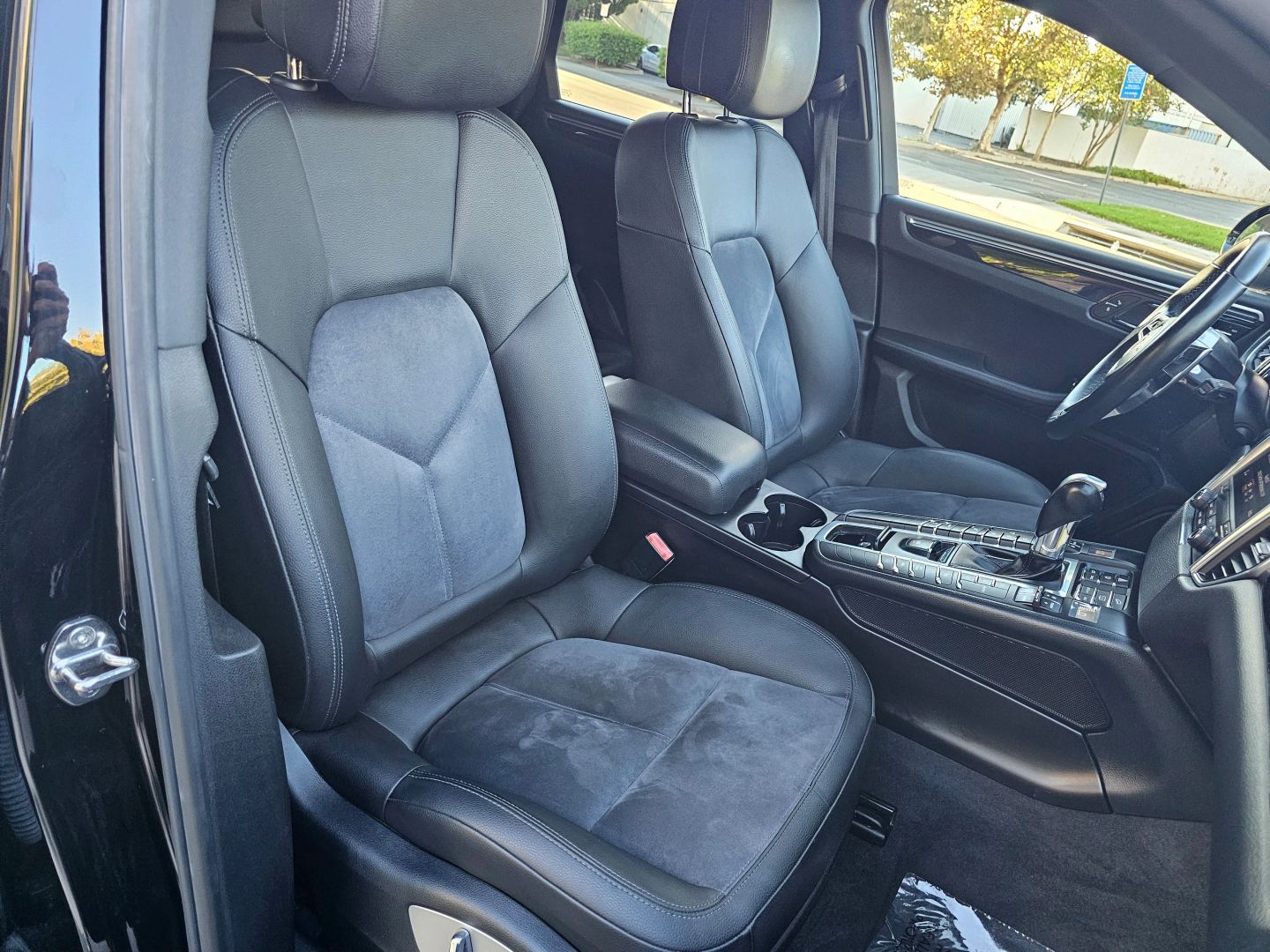 2018 Porsche Macan photo 24
