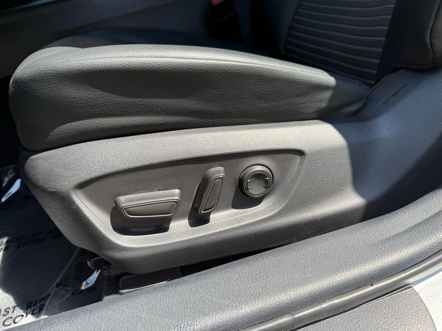 2021 Toyota Camry SE photo 11