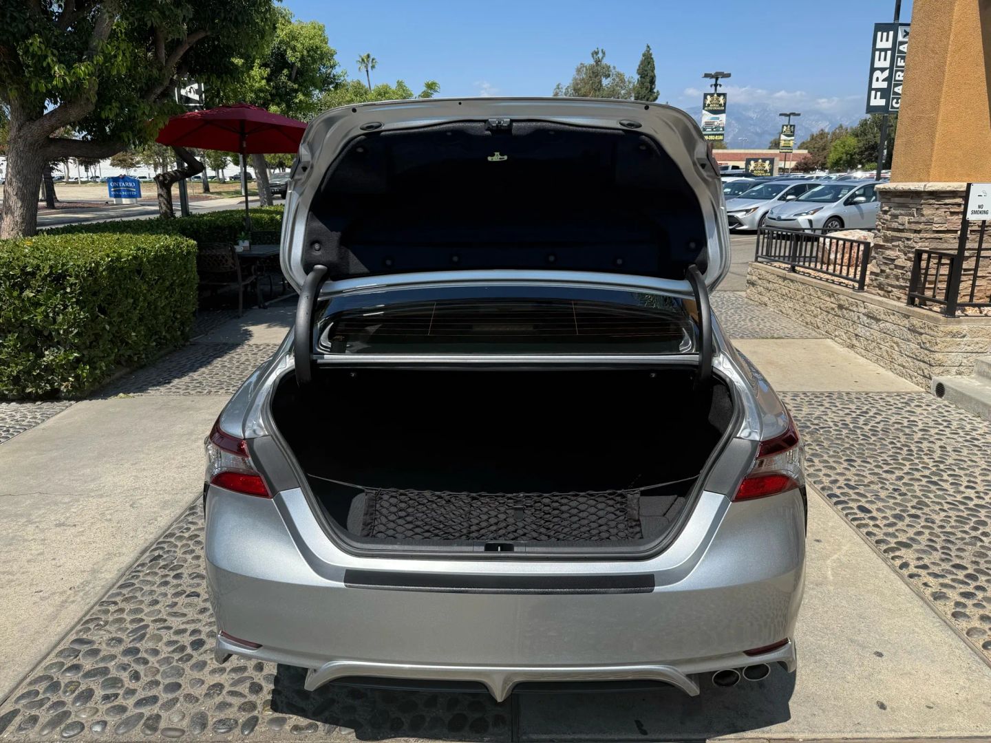 2021 Toyota Camry SE photo 14