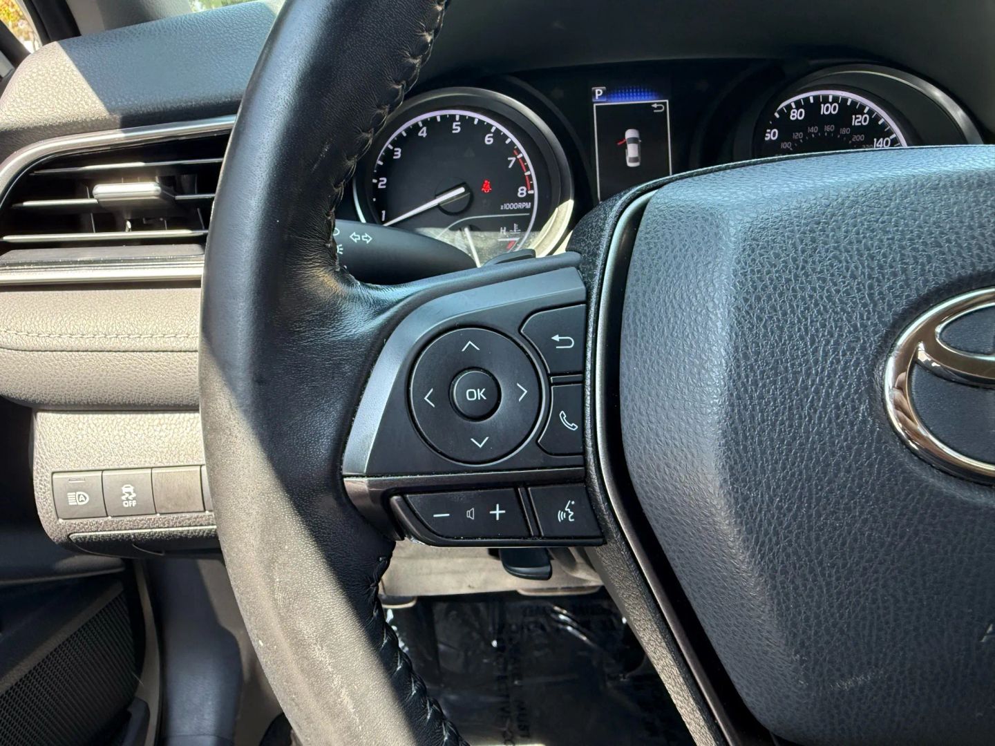 2021 Toyota Camry SE photo 23