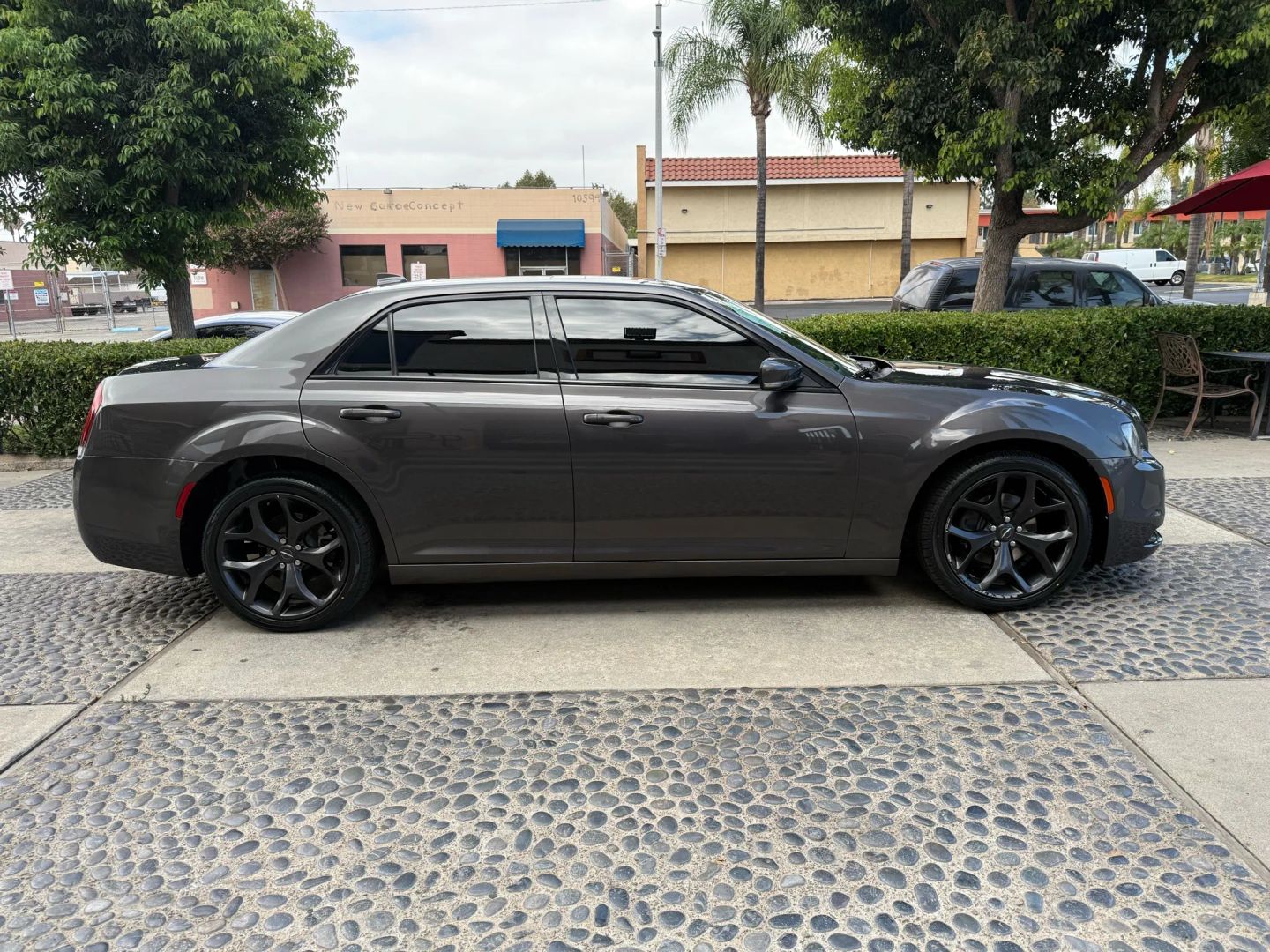 2021 Chrysler 300 LX photo 2