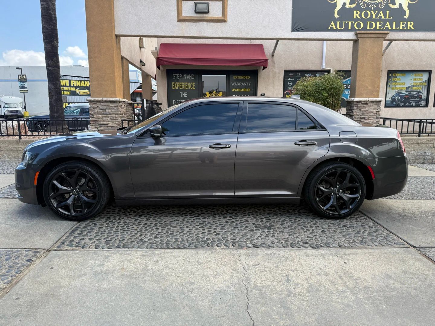 2021 Chrysler 300 LX photo 6