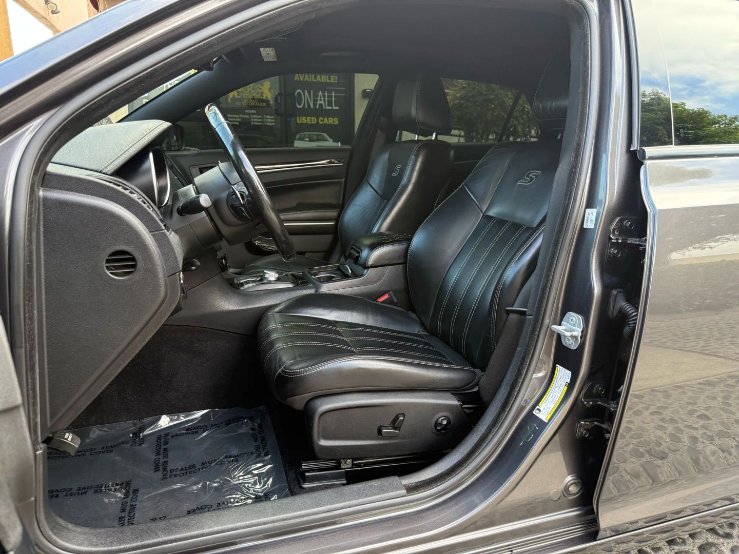 2021 Chrysler 300 LX photo 8
