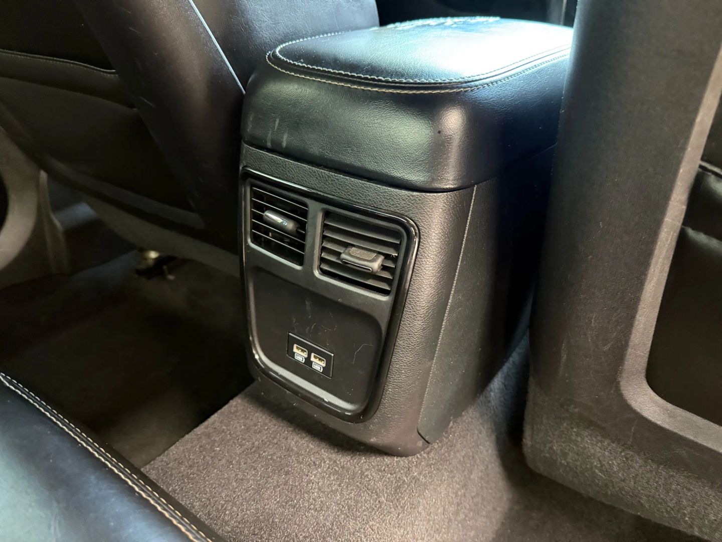 2021 Chrysler 300 LX photo 14