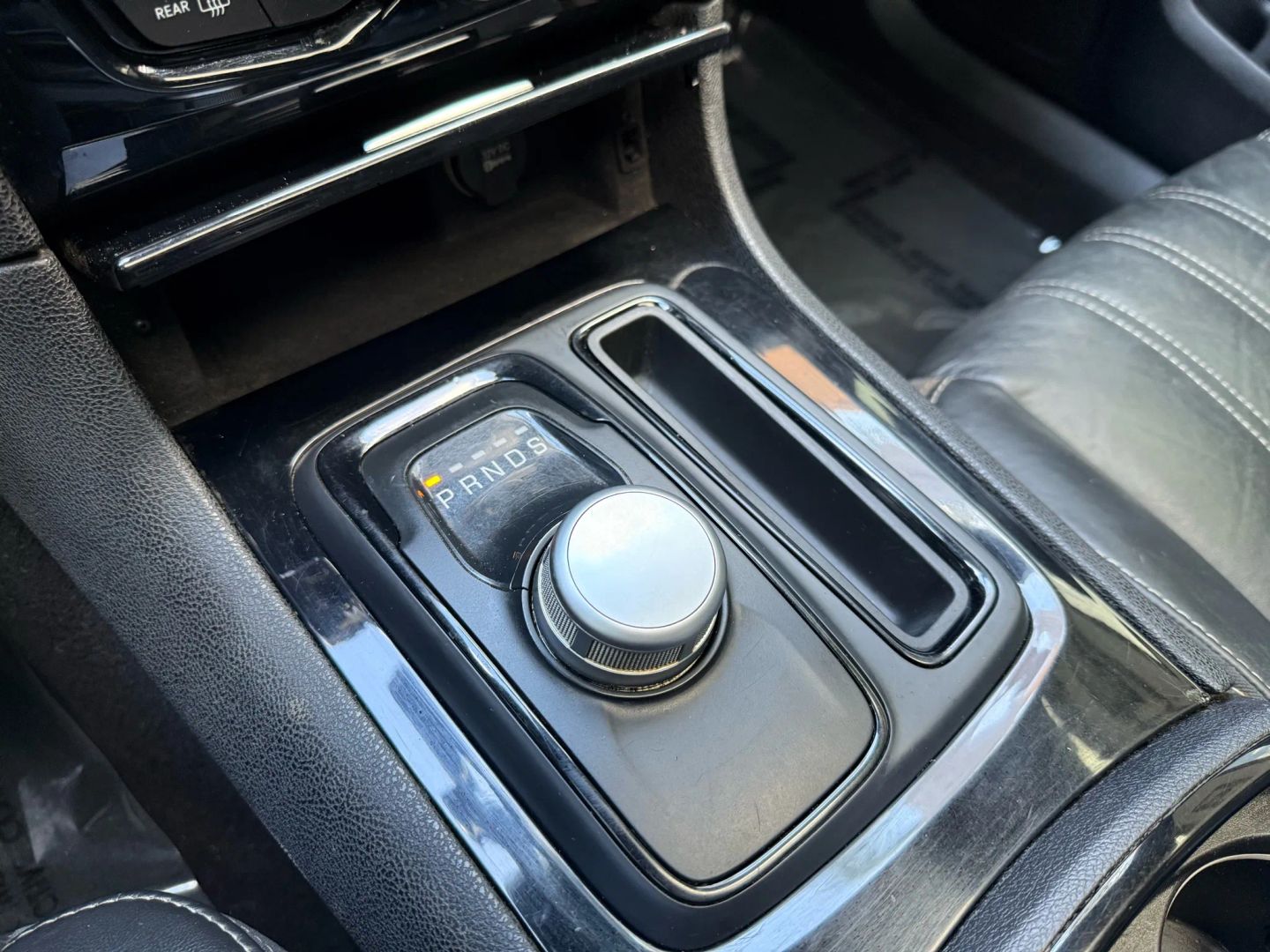 2021 Chrysler 300 LX photo 16