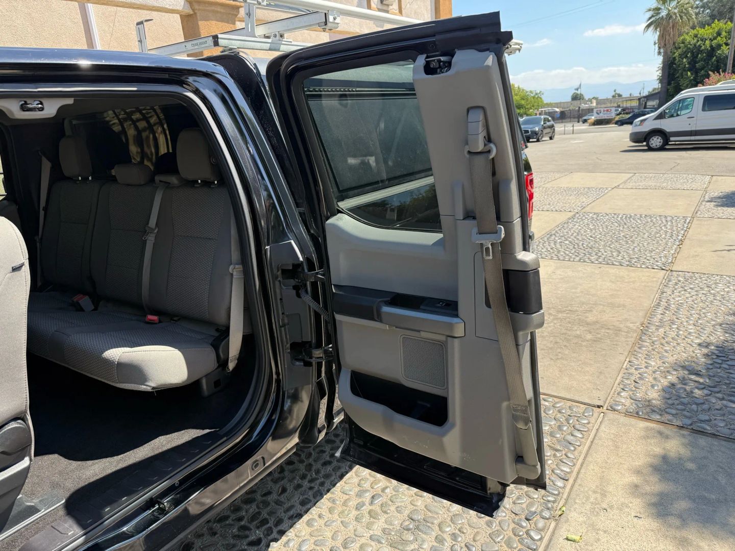 2018 Ford F-150 XLT photo 8