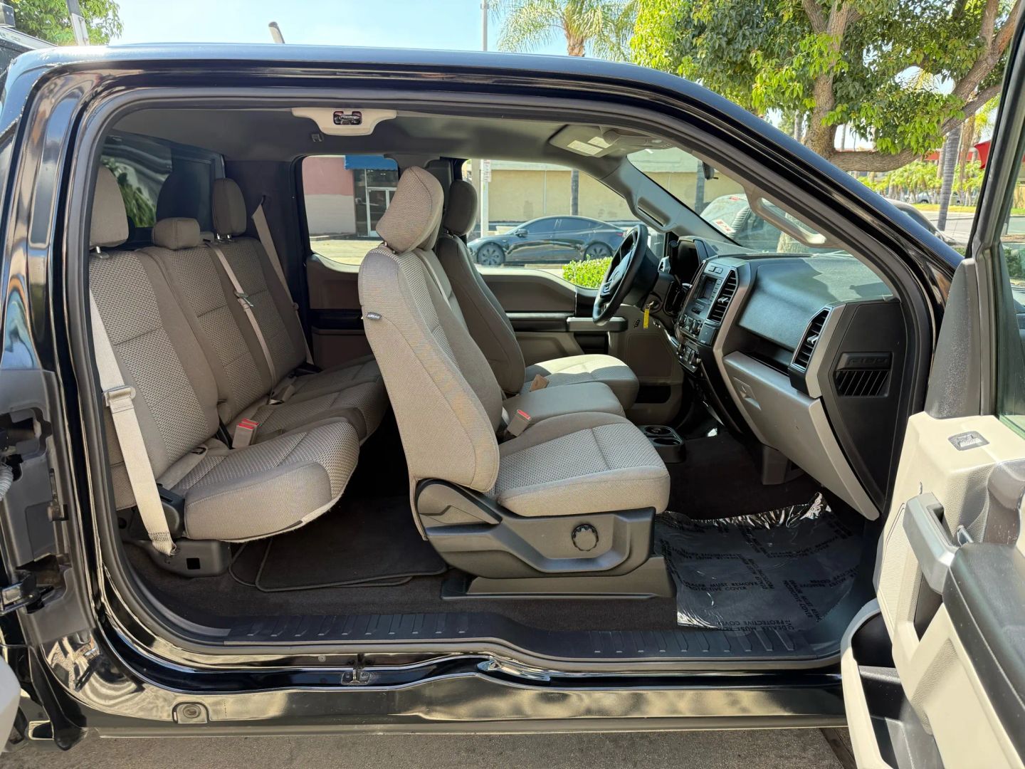 2018 Ford F-150 XLT photo 12