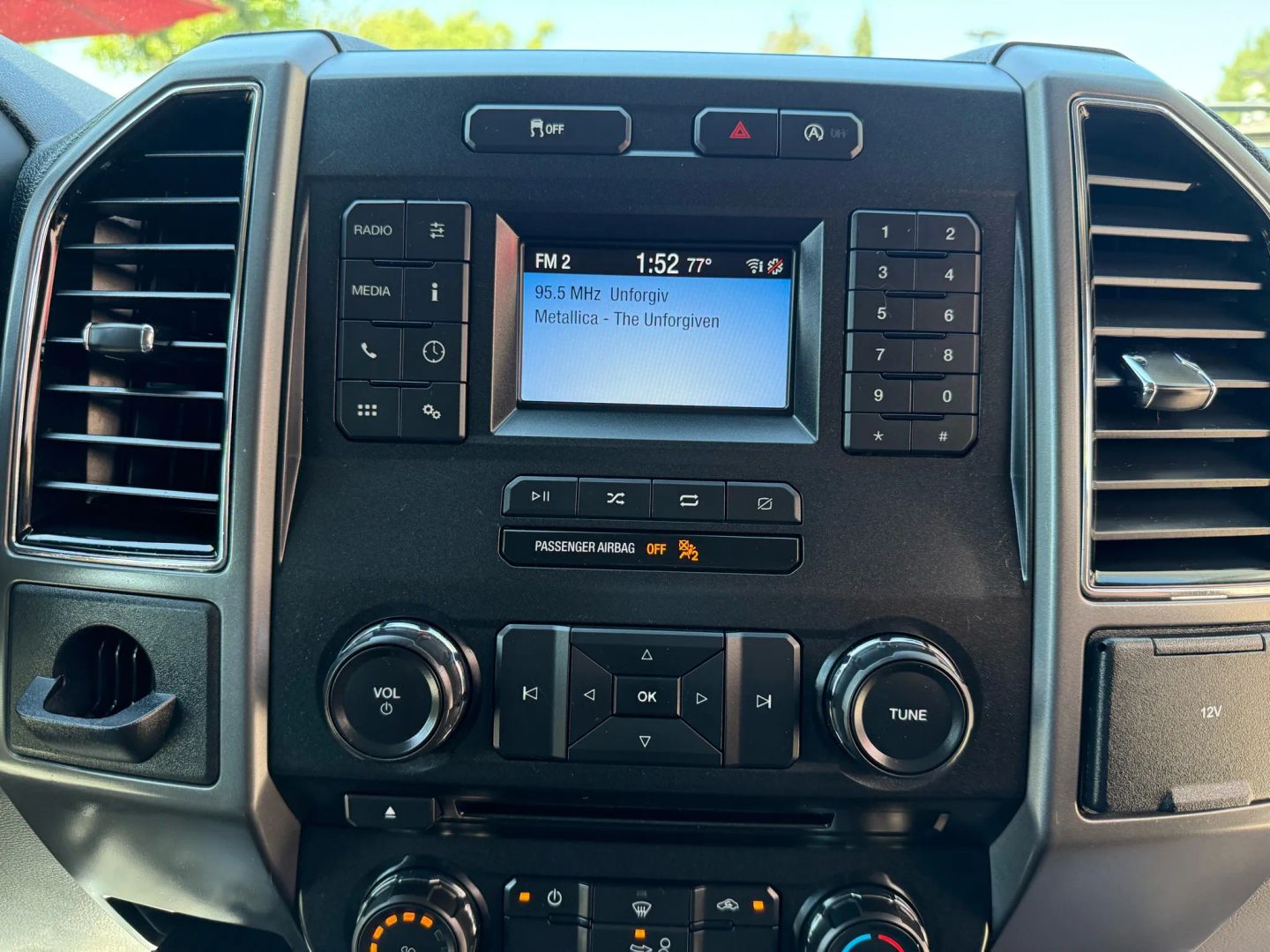 2018 Ford F-150 XLT photo 16