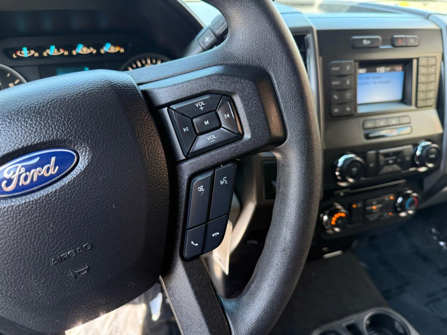 2018 Ford F-150 XLT photo 18