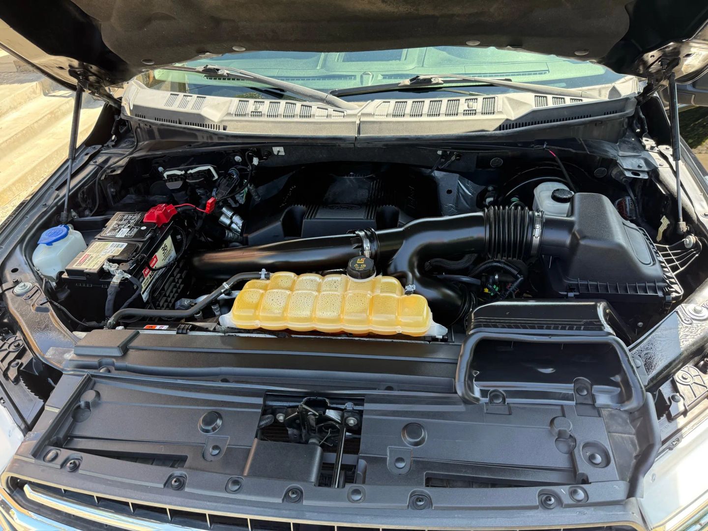 2018 Ford F-150 XLT photo 21