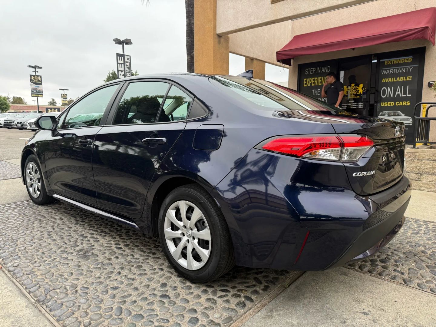 2020 Toyota Corolla LE photo 7
