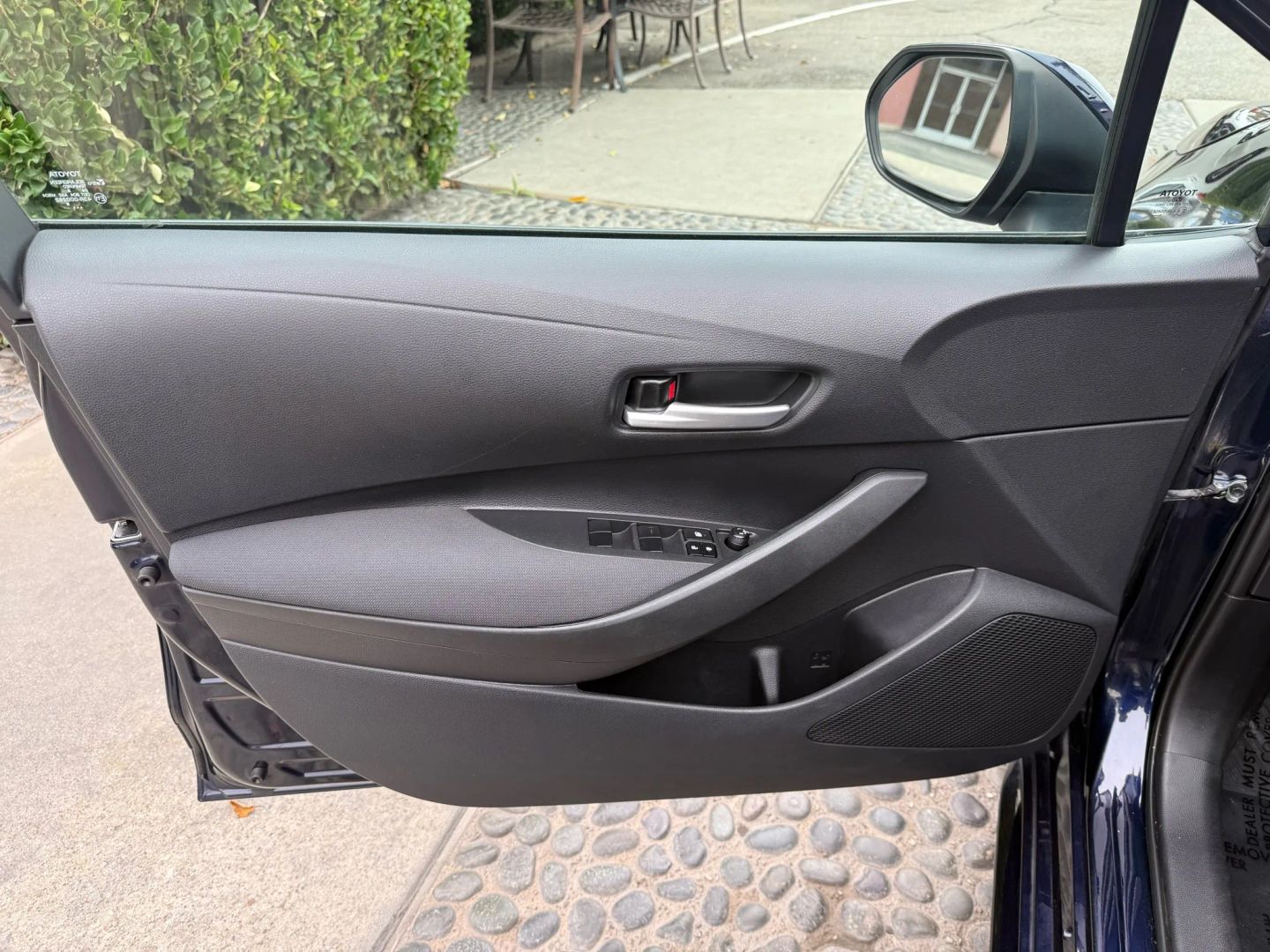 2020 Toyota Corolla LE photo 10