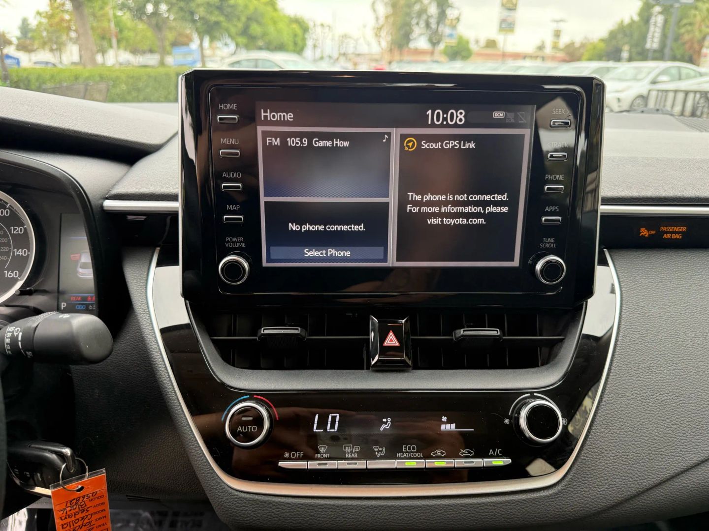 2020 Toyota Corolla LE photo 18