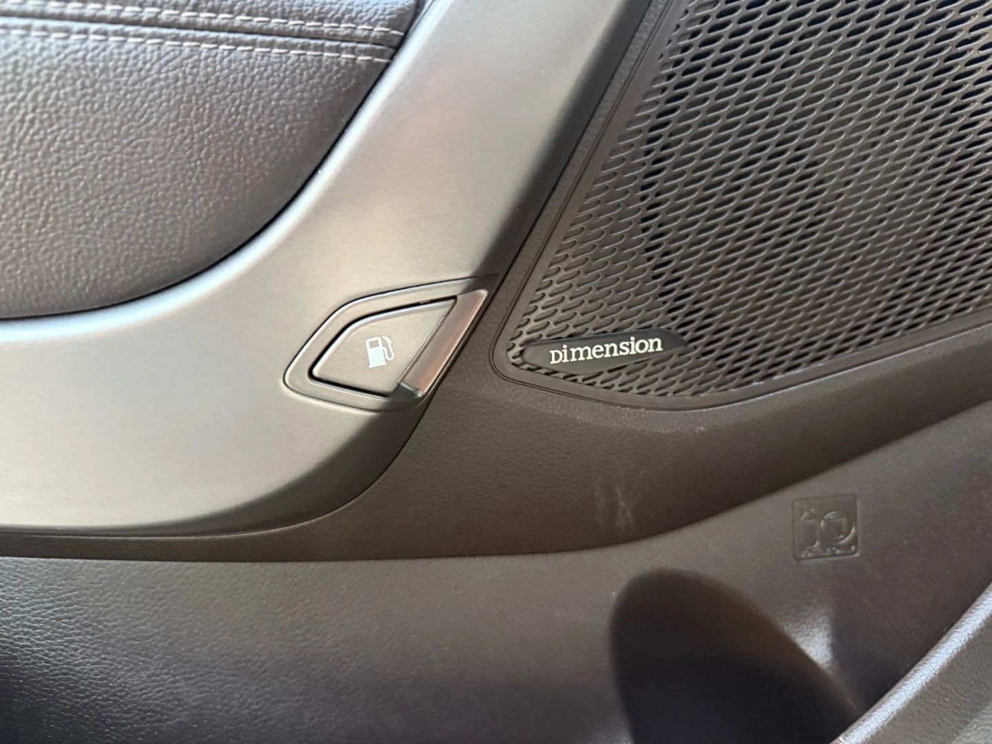 2014 Hyundai Santa Fe GLS photo 8