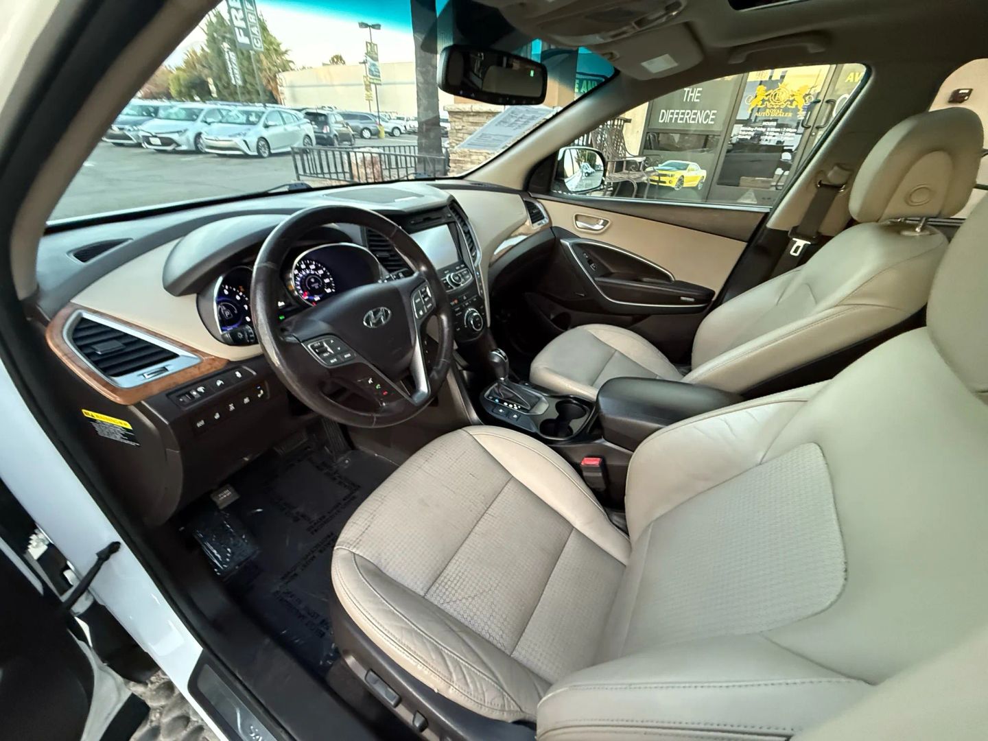 2014 Hyundai Santa Fe GLS photo 11