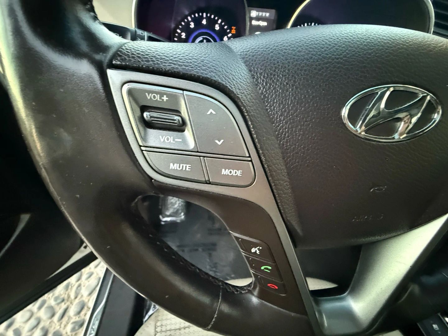 2014 Hyundai Santa Fe GLS photo 30