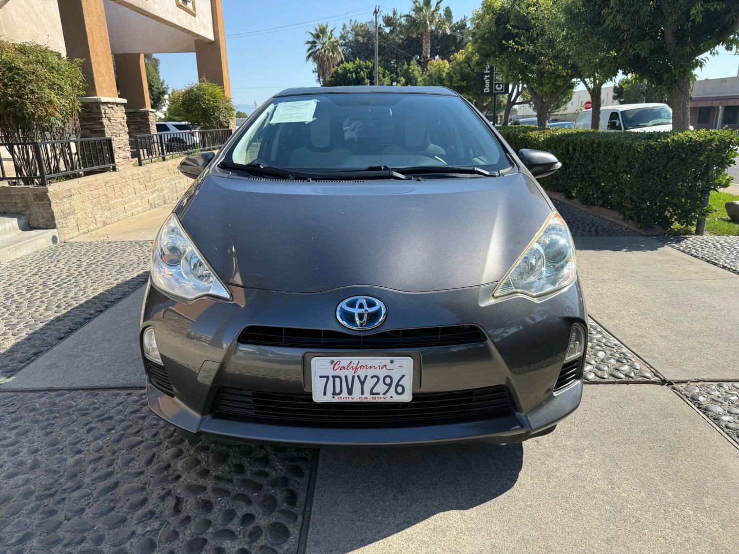 2013 Toyota Prius C One photo 2