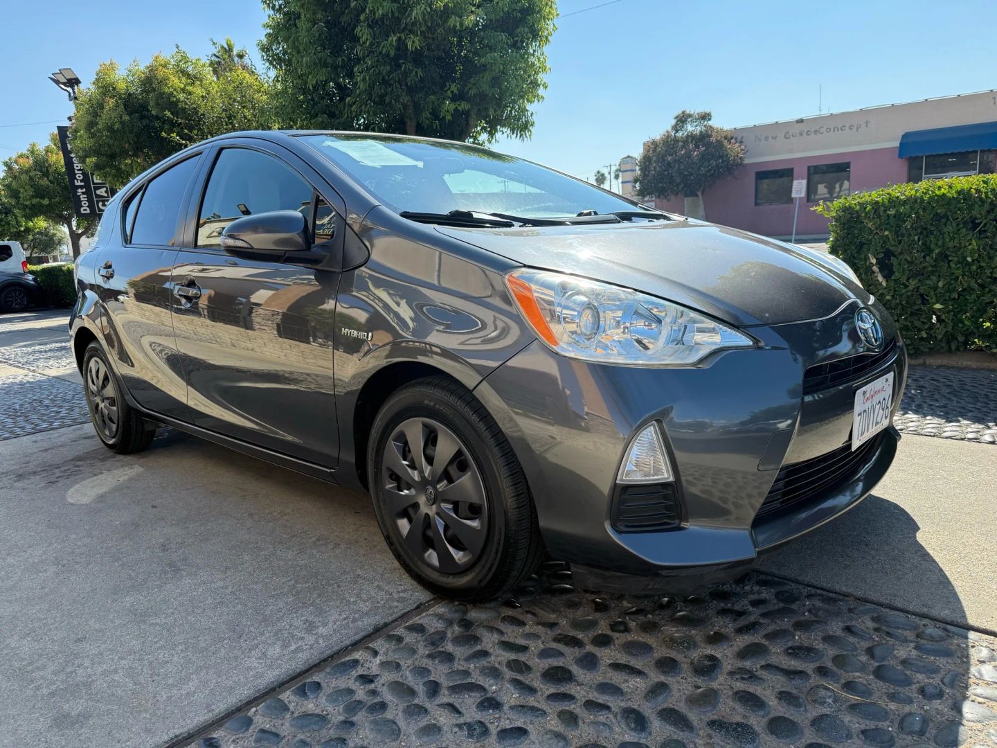 2013 Toyota Prius C One photo 3